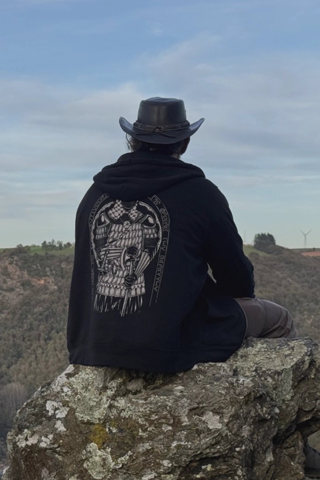 Denis mesure 175cm et porte du M