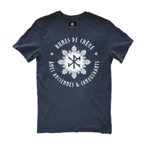 Oak wreath design in white on a navy blue t-shirt by Runes De Chêne printed in France on 100% brushed cotton, eco-responsible farming fabric.